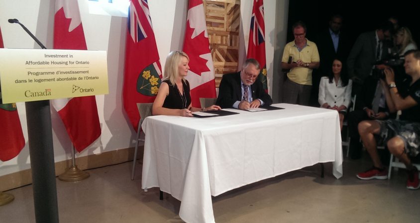 Province, Ottawa sign $801 million affordable housing deal
