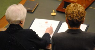 Elizabeth Dowdeswell signs the letter to become Ontario's 29th Lieutenant Governor. (John Michael McGrath/QP Briefing)