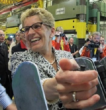 Labour leader seeks more help for workers in 'carbon-intensive industries'