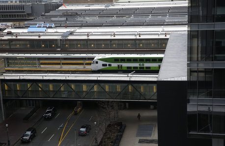 Province approves executive pay-range hikes at Metrolinx and OPG