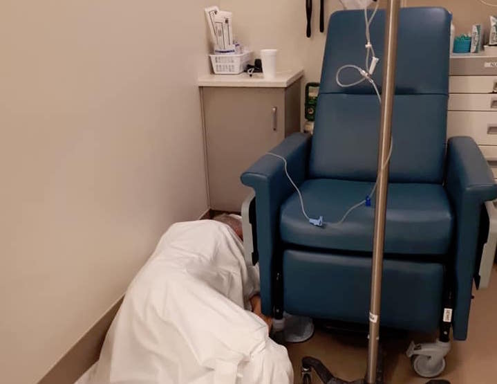 Doctors share overcrowded hospital photo, Ford vows to protect health-care system