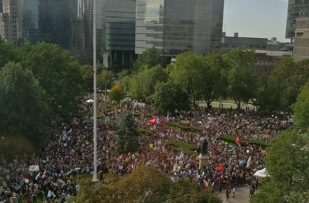Toronto protesters pack Queen's Park, demanding action on climate change