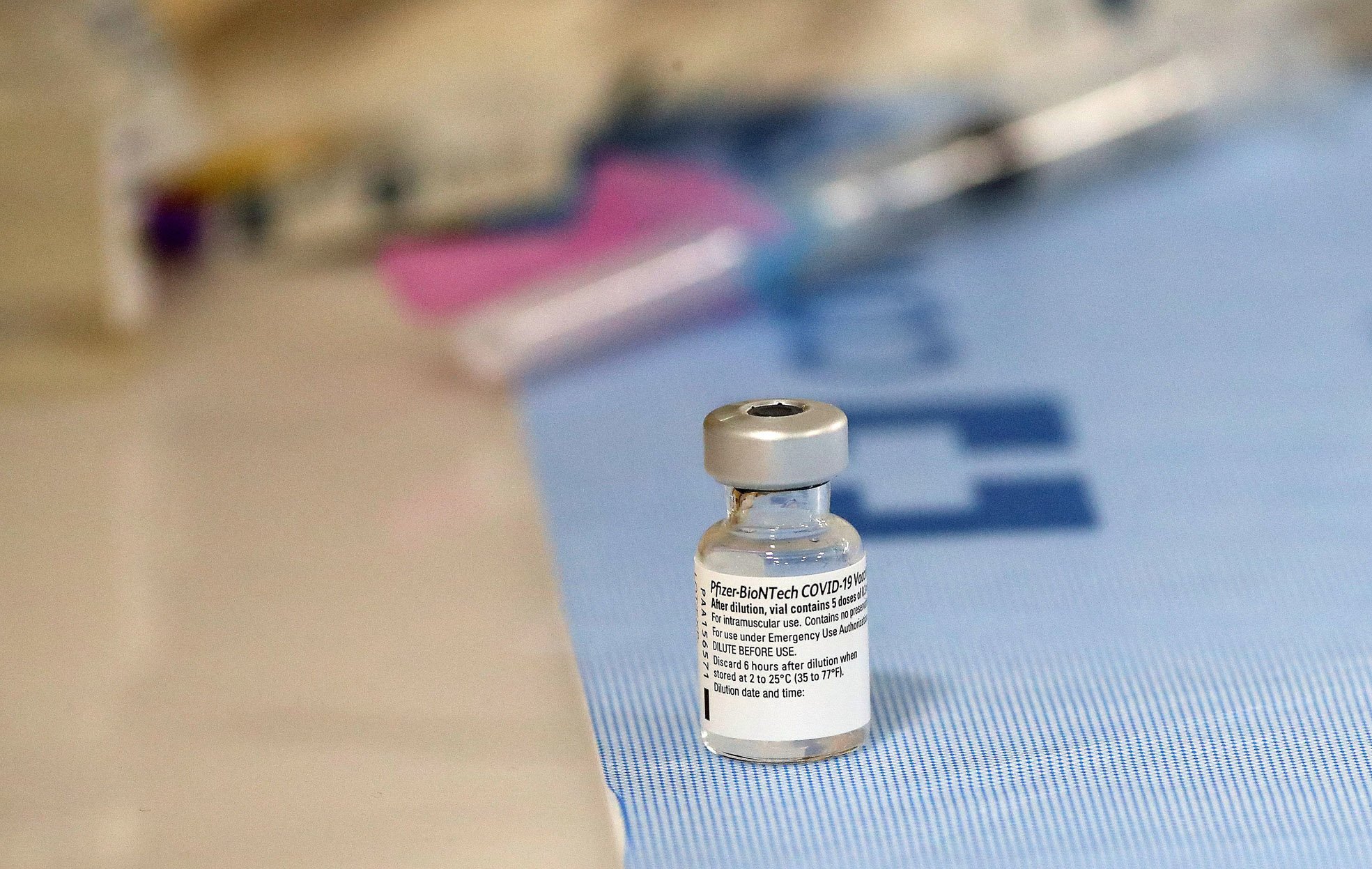 Toronto to continue 'wartime effort' of vaccinating through the holidays