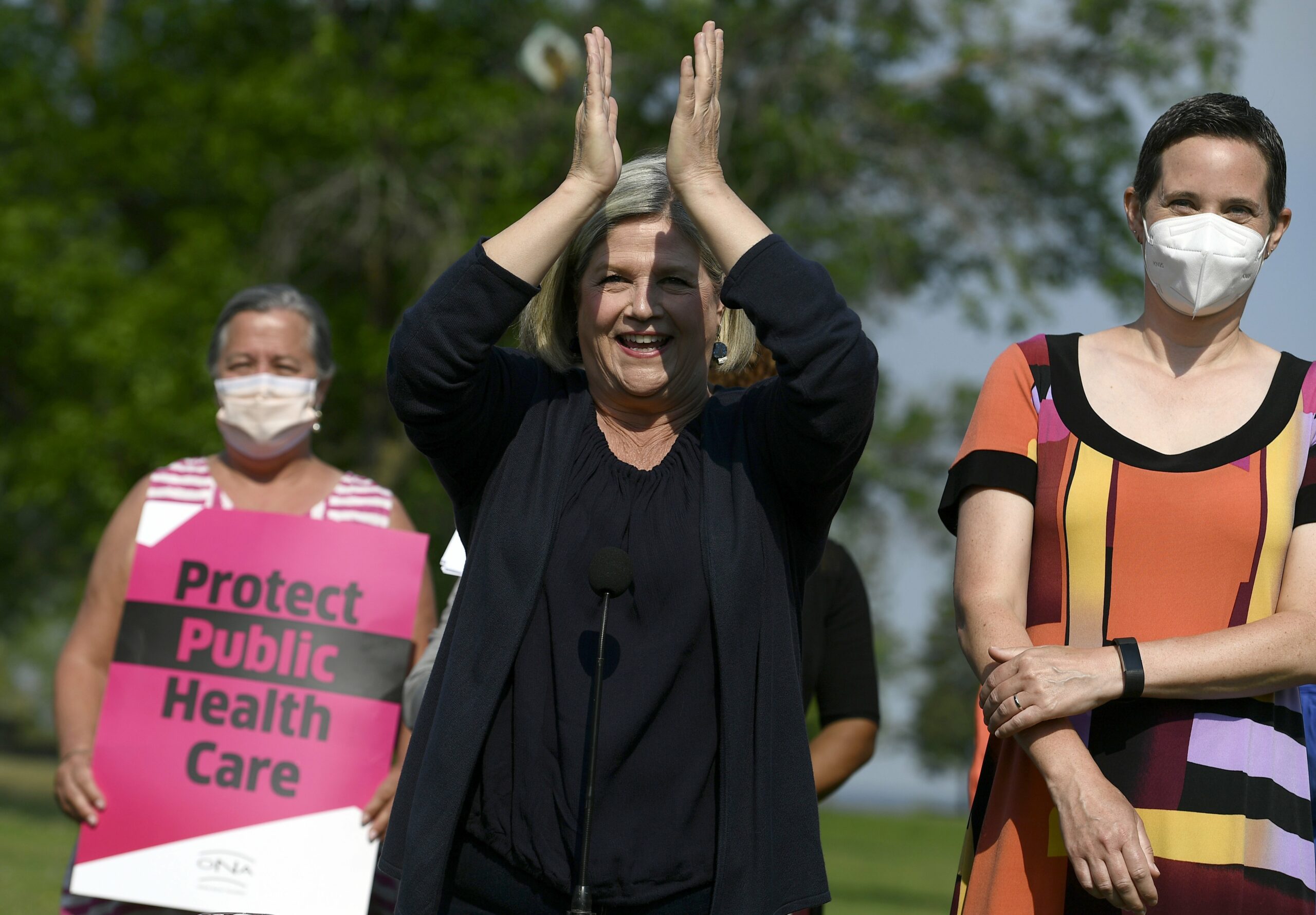 Horwath's NDP return to major health-care expansions as final pitch to voters