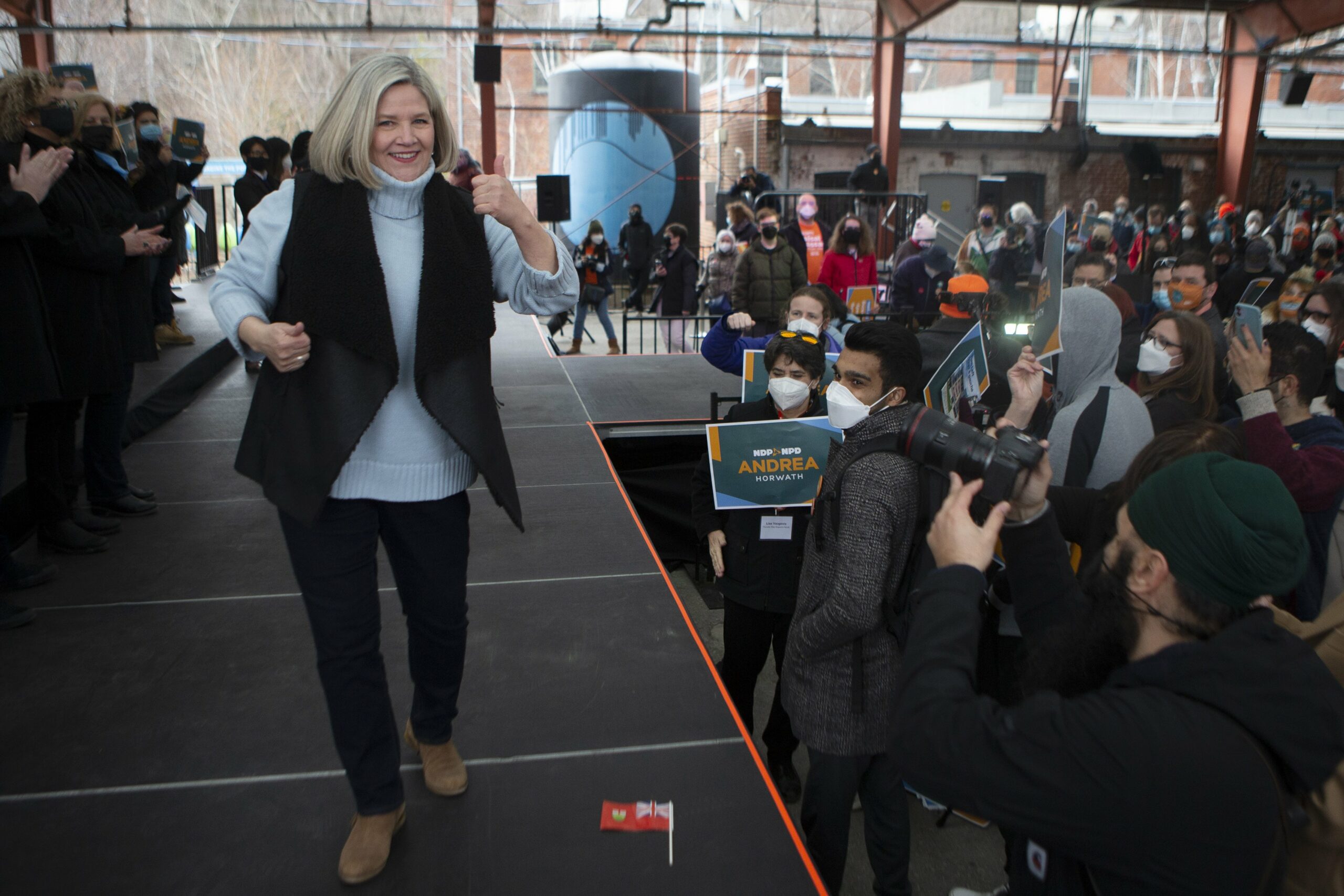 Grounded in the home stretch, Horwath sticks to NDP-or-bust message